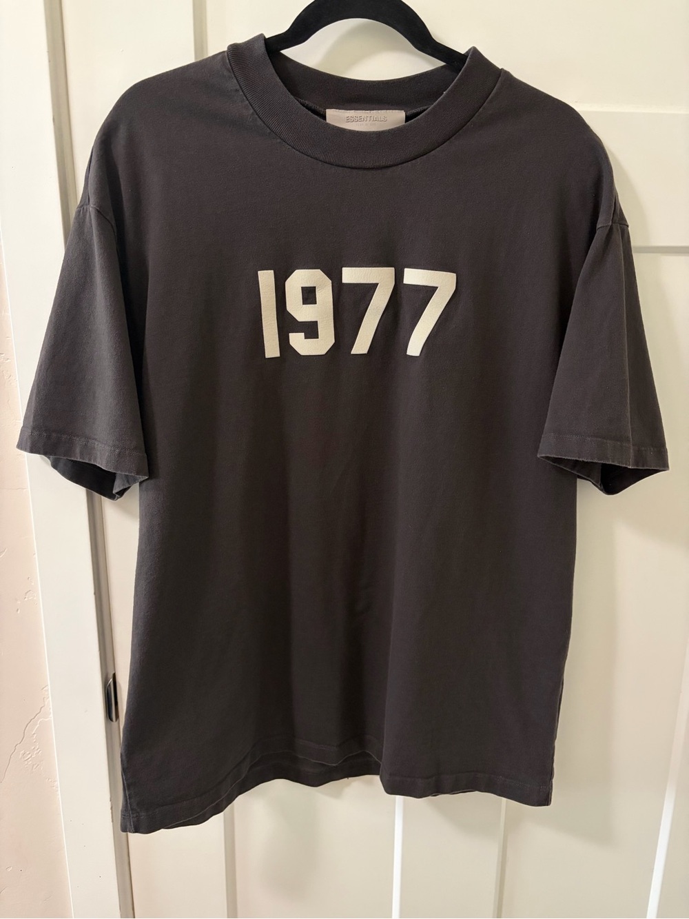 Fear of God Essentials Men's Black 1977 Jersey Crew Neck Cotton T-Shirt Sz S